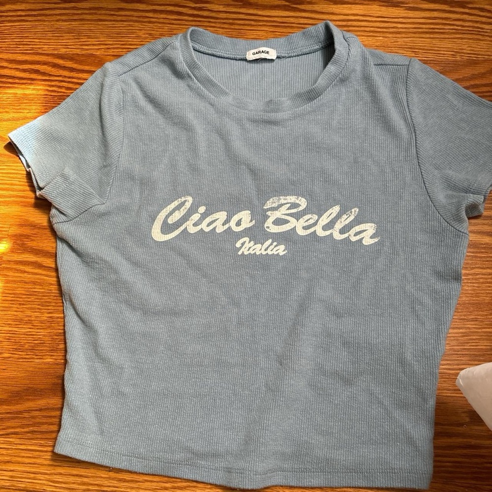 Garage medium light blue Ciao Bella Italia cropped short sleeve shirt
